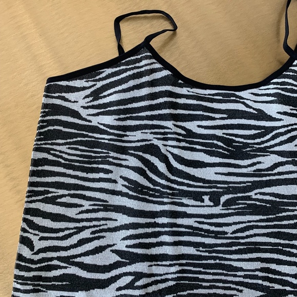 Black Zebra Tank Top - Picture 2 of 2